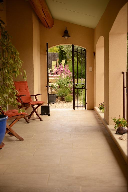 Mas De Carabelle Bed & Breakfast La Roque-Alric Стая снимка