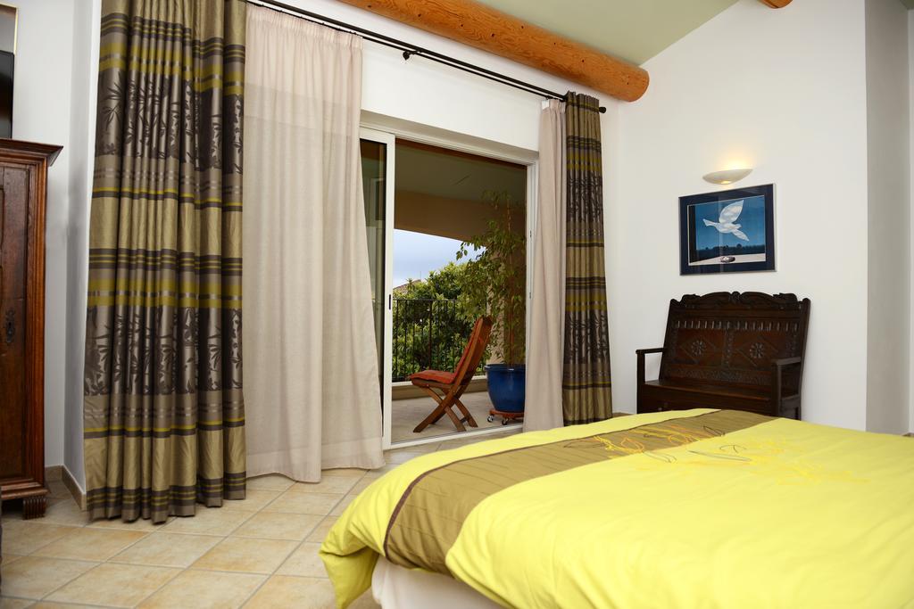 Mas De Carabelle Bed & Breakfast La Roque-Alric Стая снимка